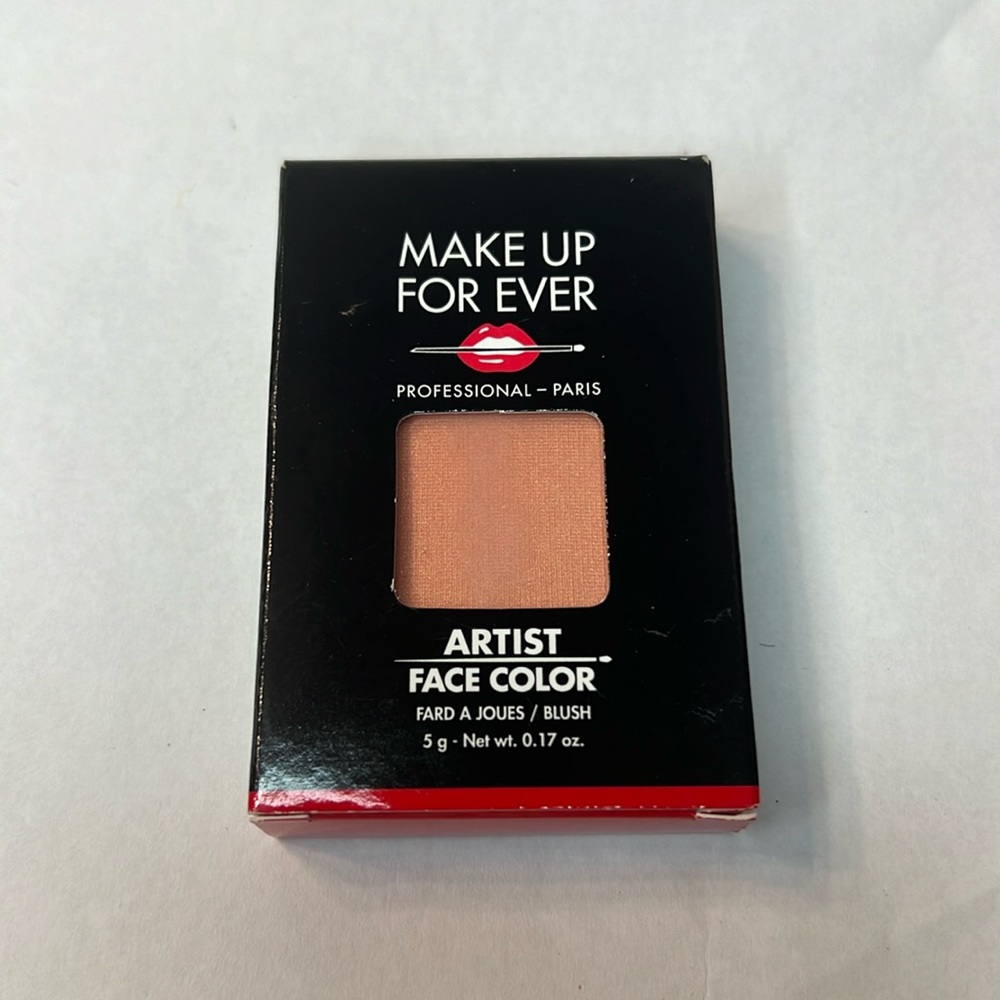 💕BNIB MUFE BLUSH B302 refill💕